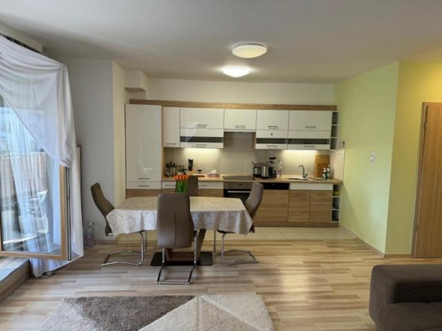 Luxury Cordia Apartment With Free Parking Budapest Luaran gambar