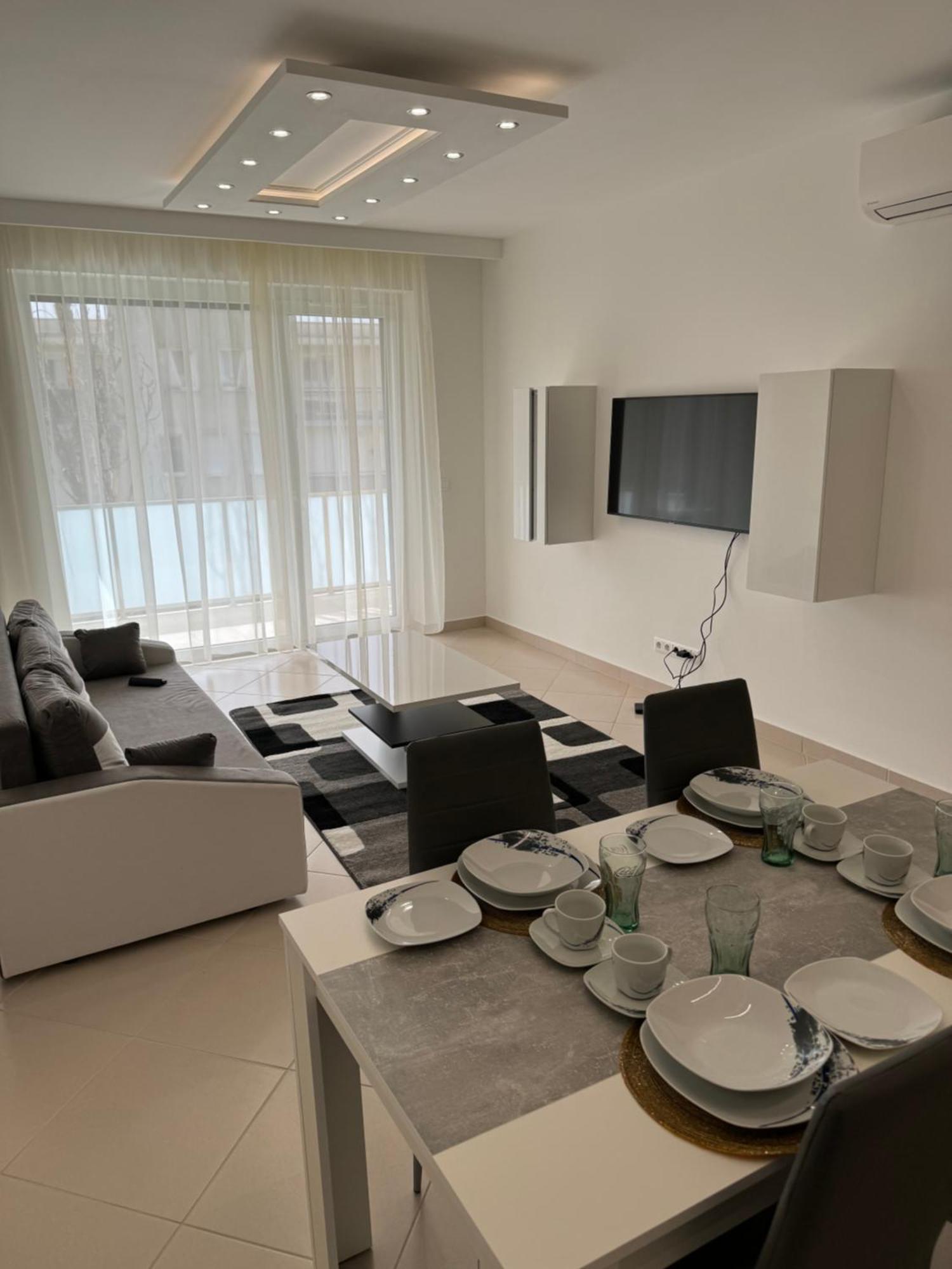 Luxury Cordia Apartment With Free Parking Budapest Luaran gambar